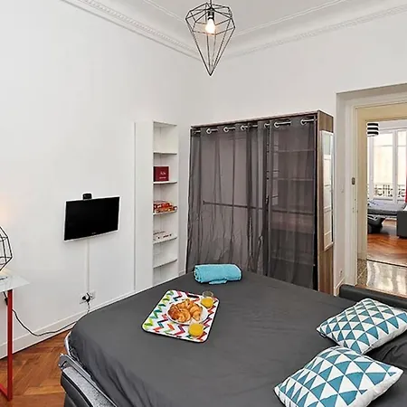 Apartment Charming T'4 Near The Beach - *